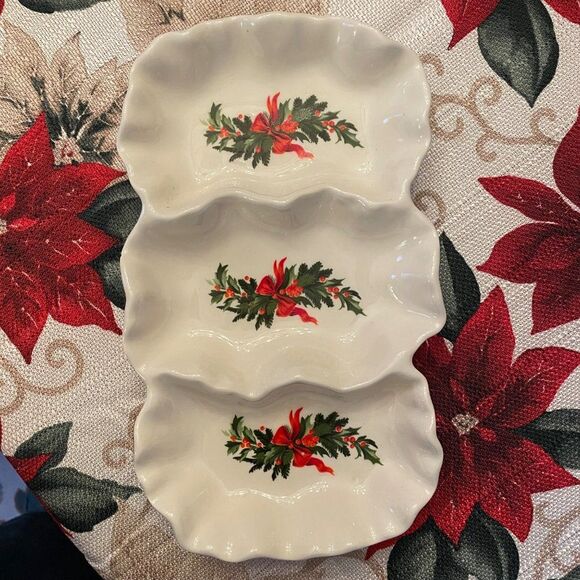 Handmade Christmas 3-section ceramic decorative dish 10" x 5.5" - Picture 6 of 7
